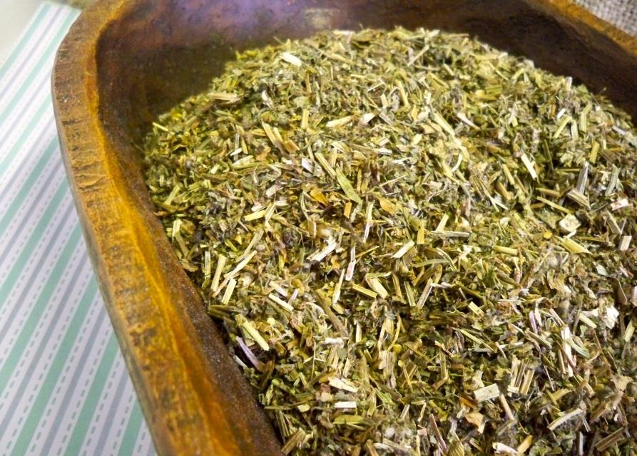 cleavers dried 